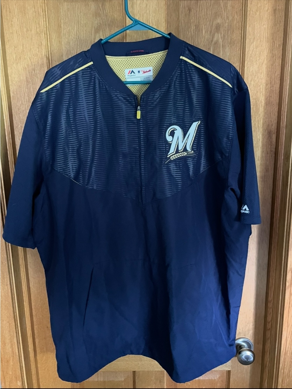 Majestic Milwaukee Brewers Quarter Zip Pullover